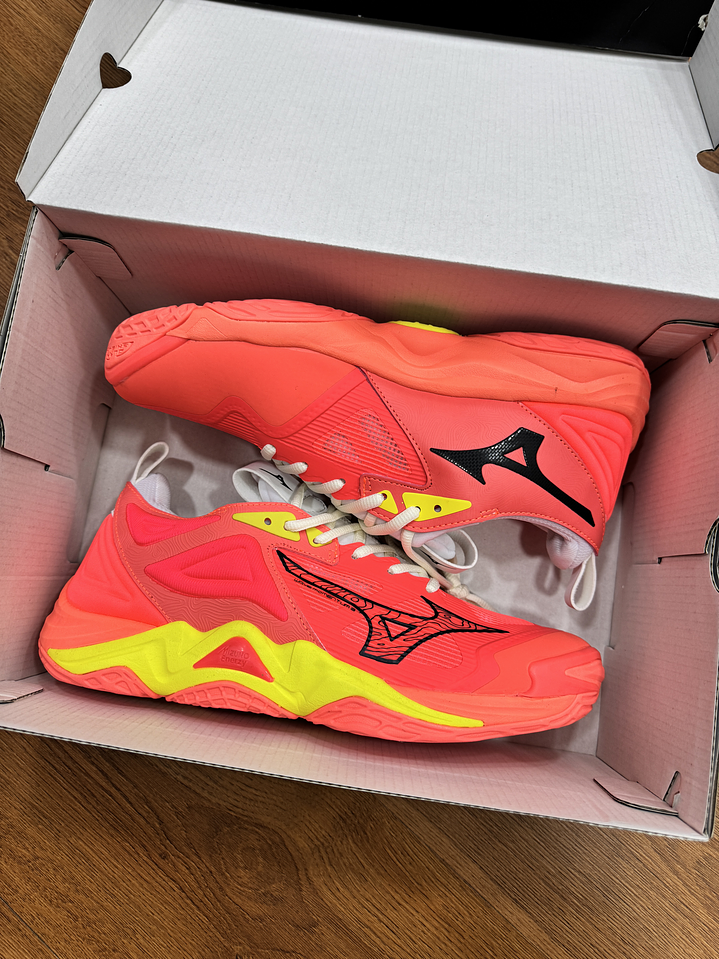 Mizuno Momentum 3 Orange  2