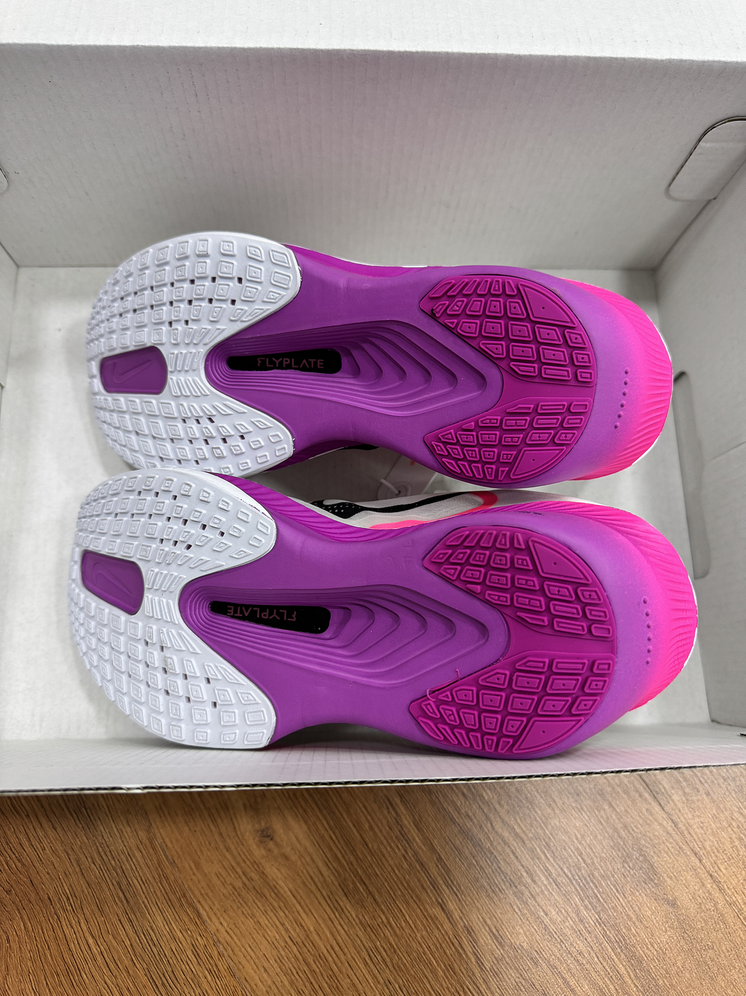 Nike Zoom Fly 6 Blanco Fucsia 2