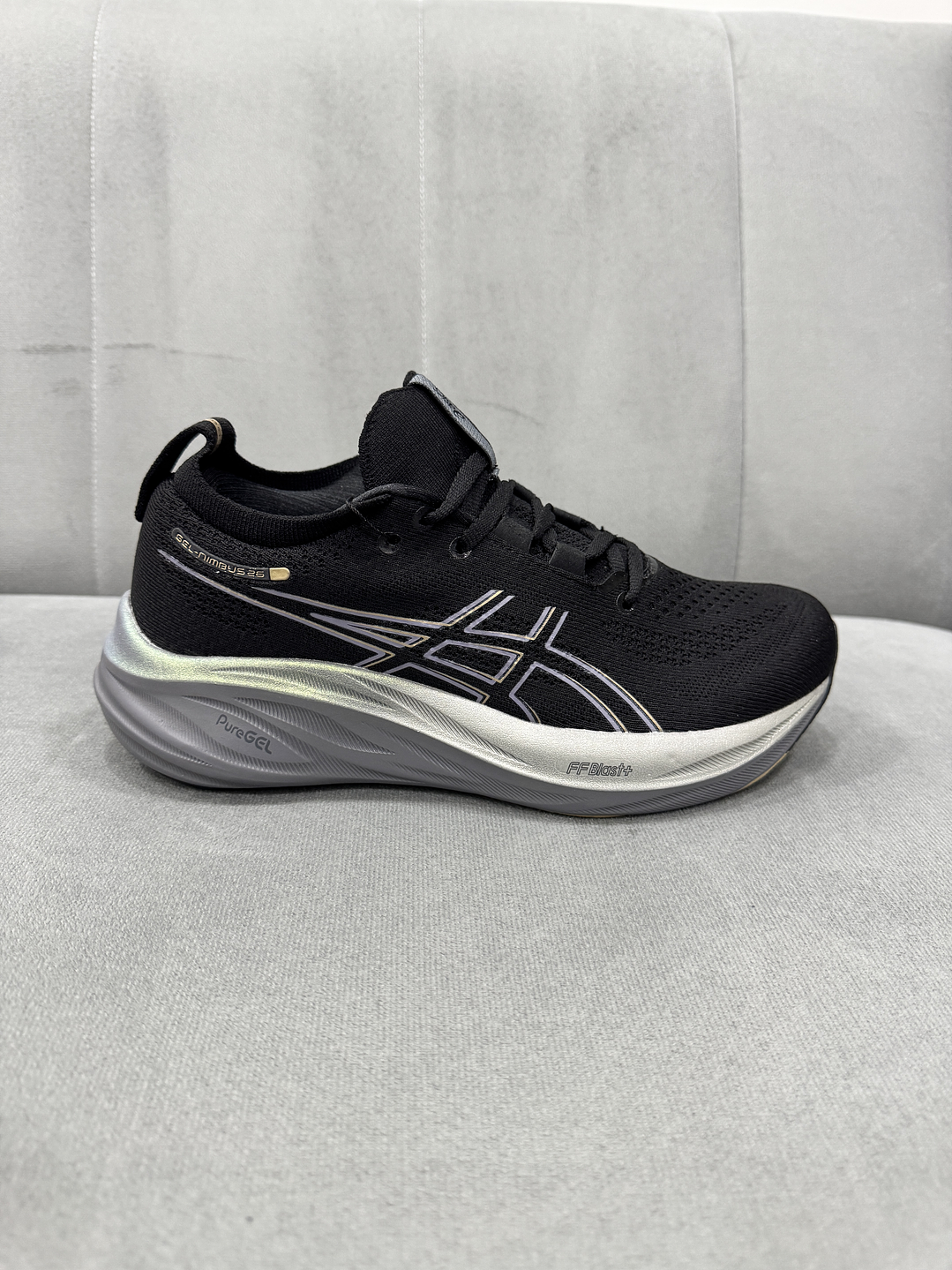 Asics Nimbus 26 Black  1