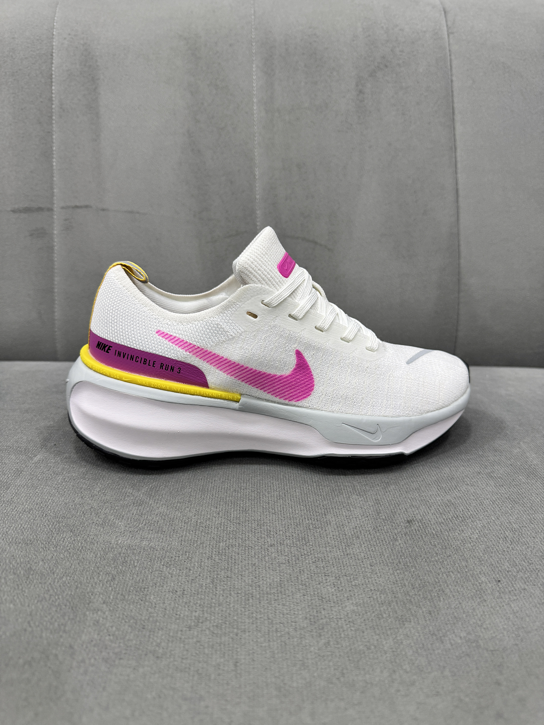 Nike Invincible 3 White  1