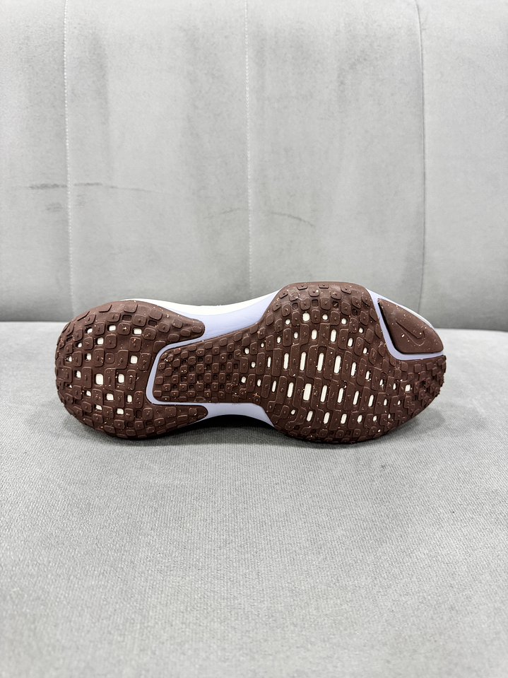 Nike Invincible 3 White Purple  2