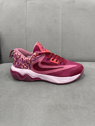 Nike Giannis 3 Total Freak 