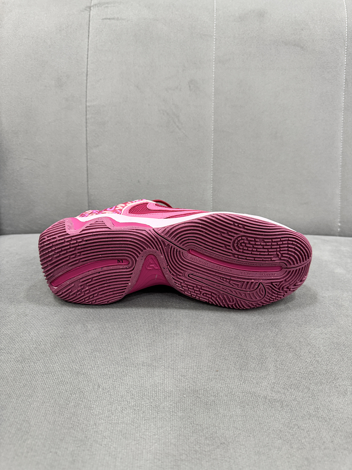 Nike Giannis 3 Total Freak  2