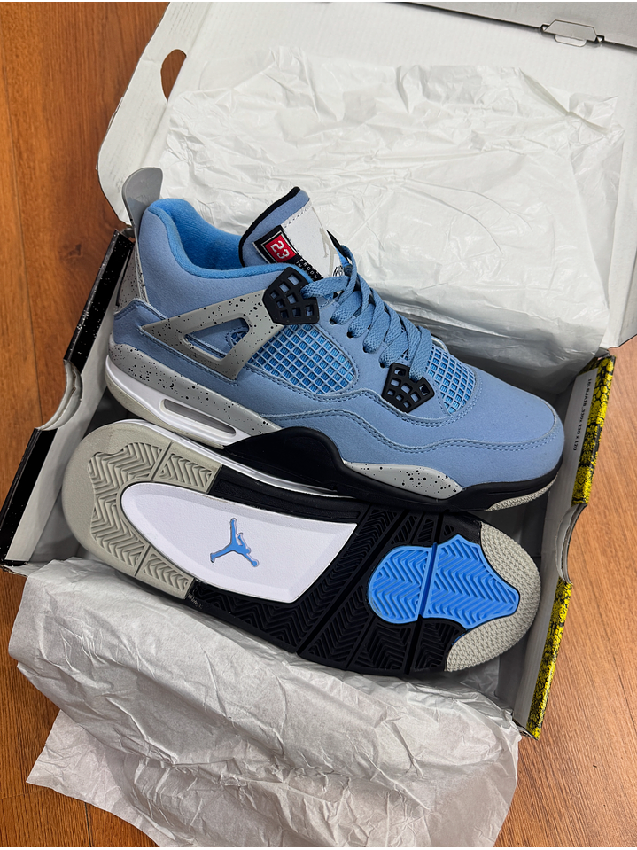 Jordan Retro 4 University Blue  1