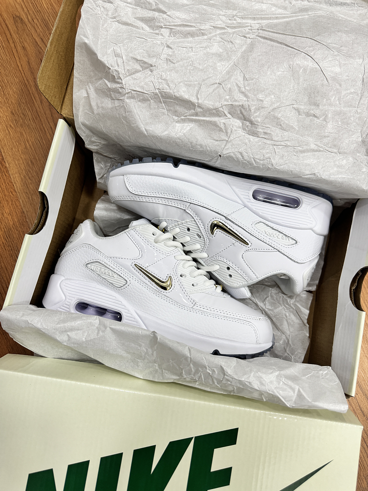 Nike Air Max Pirate Radio 1