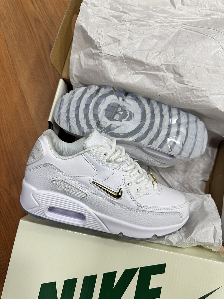 Nike Air Max Pirate Radio 2