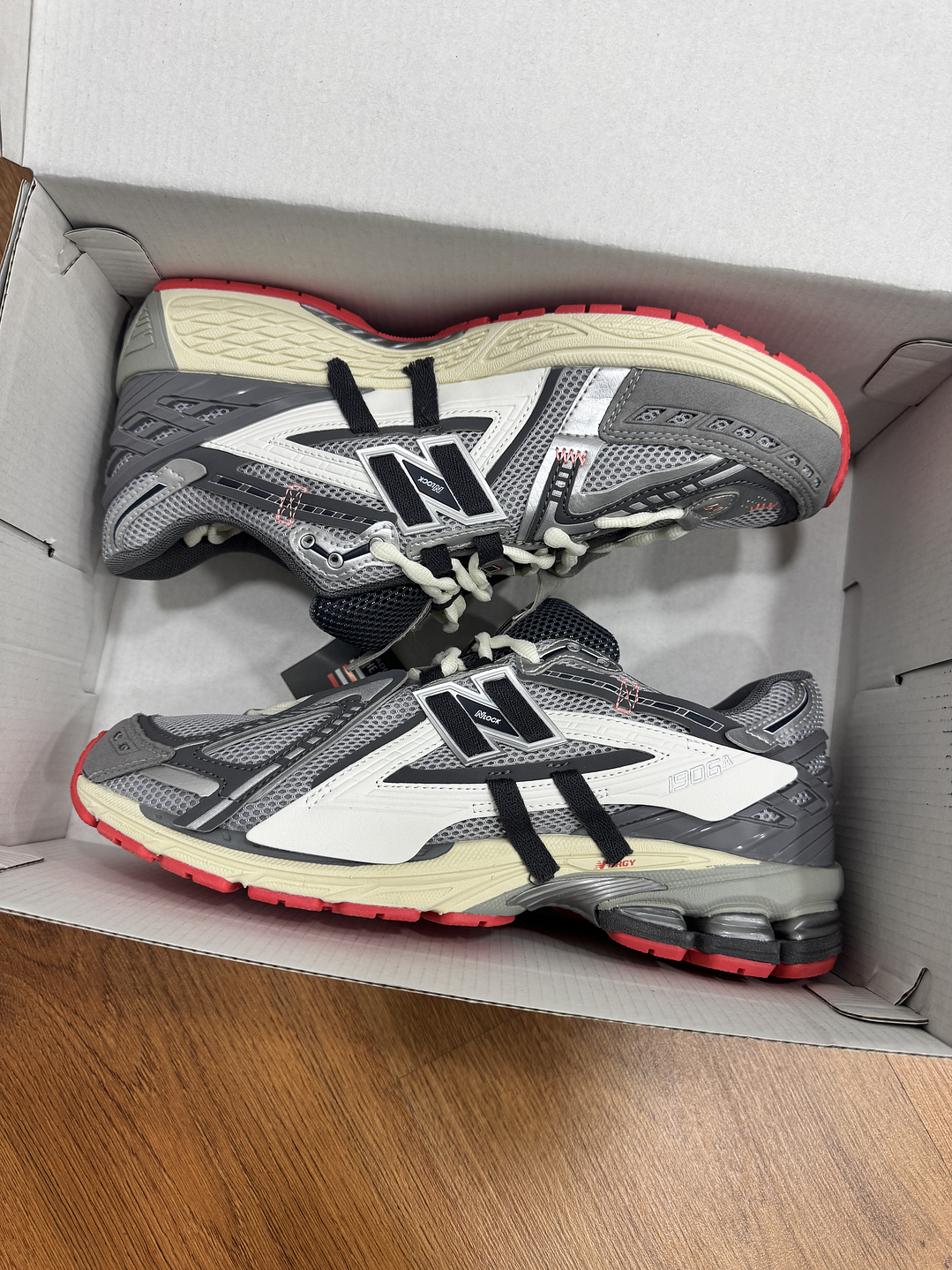 New Balance 1906R Grey DRIFT 2