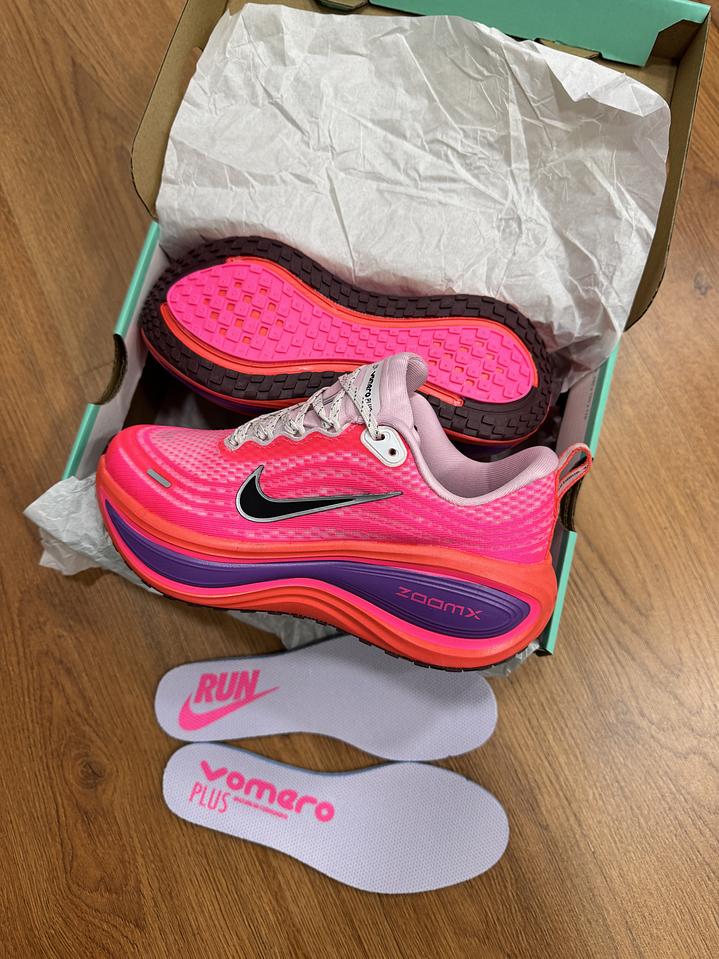 Nike Vomero Plus Pink 3