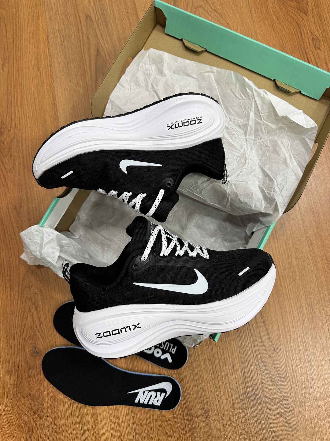 Nike Vomero Plus Negro 2