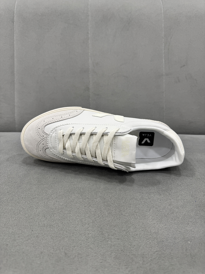 Veja Volley White  3