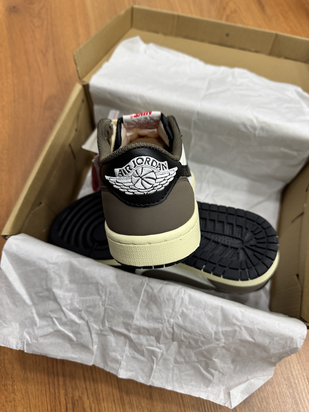 Jordan Retro 1 Low Dark Mocha  3