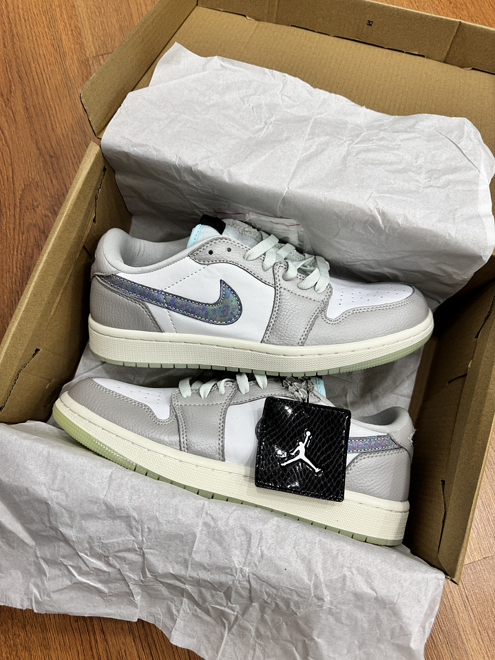 Jordan Retro 1 Low Year Of The Snake  3