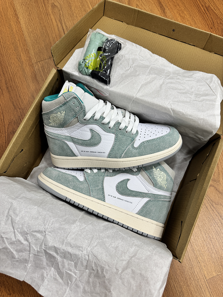 Jordan Retro 1 Turbo Green  2