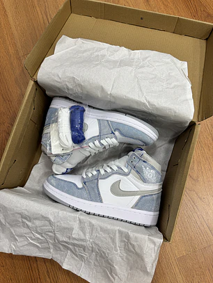 Jordan Retro 1 Hyper Royal 