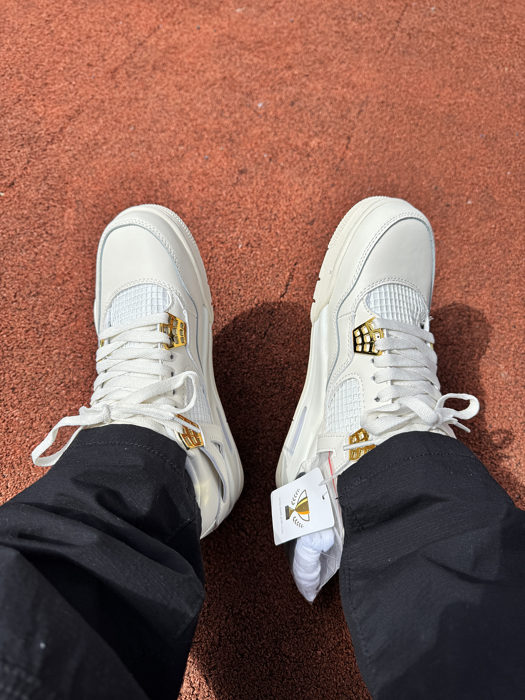 Jordan Retro 4 Metallic Gold  2