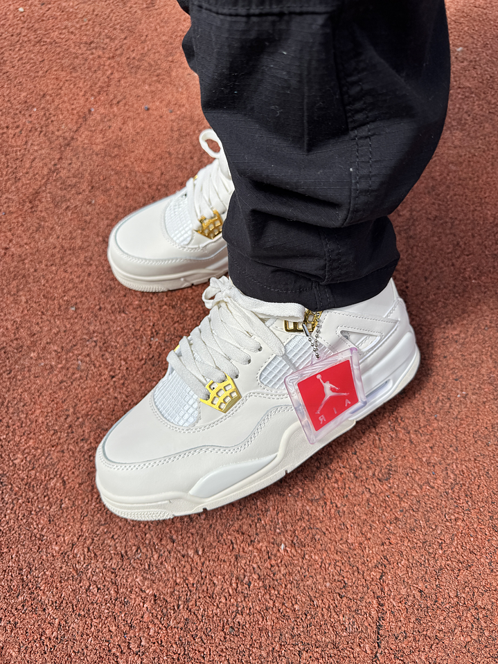 Jordan Retro 4 Metallic Gold  1