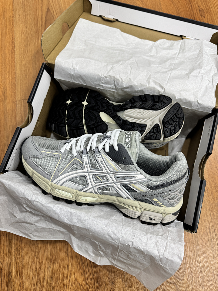 Asics Gel Kahana 8 Gris 3