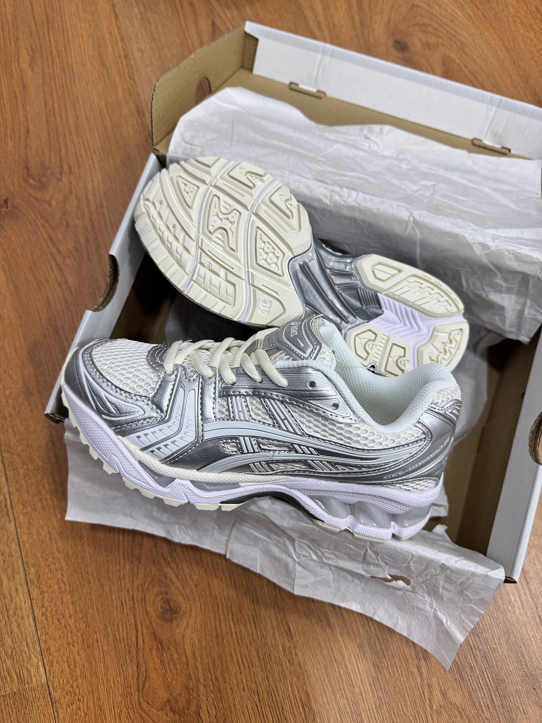 Asics Kayano 14 Metallic White  2