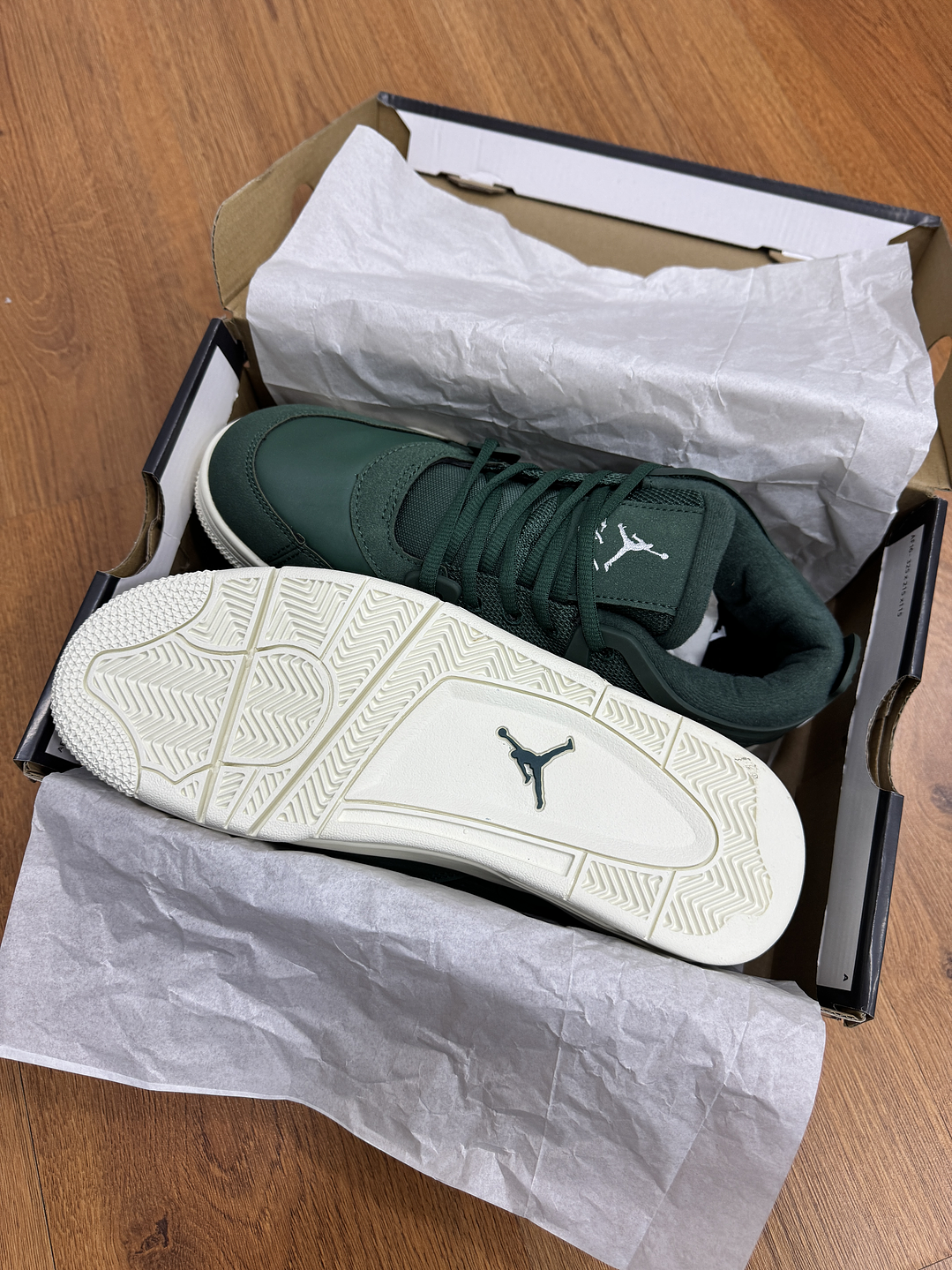 Jordan Retro 4 RM Green  3