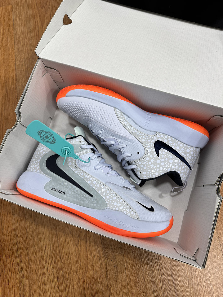 Nike HYPERSET 2 SE 3