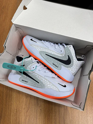 Nike HYPERSET 2 SE