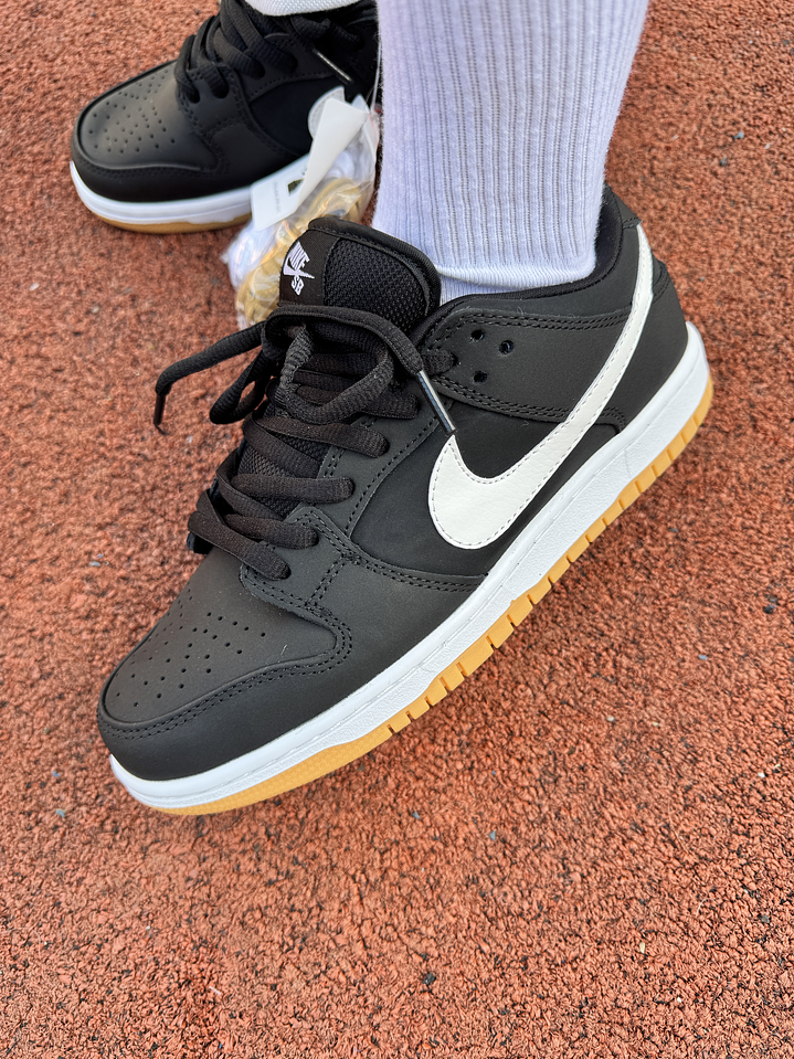 Nike Sb Dunk Black Gum  1