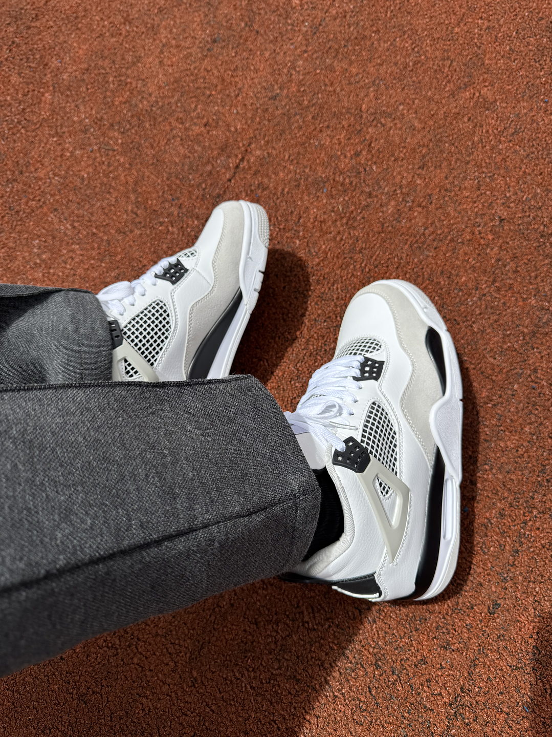 Jordan Retro 4 Military White Black  4