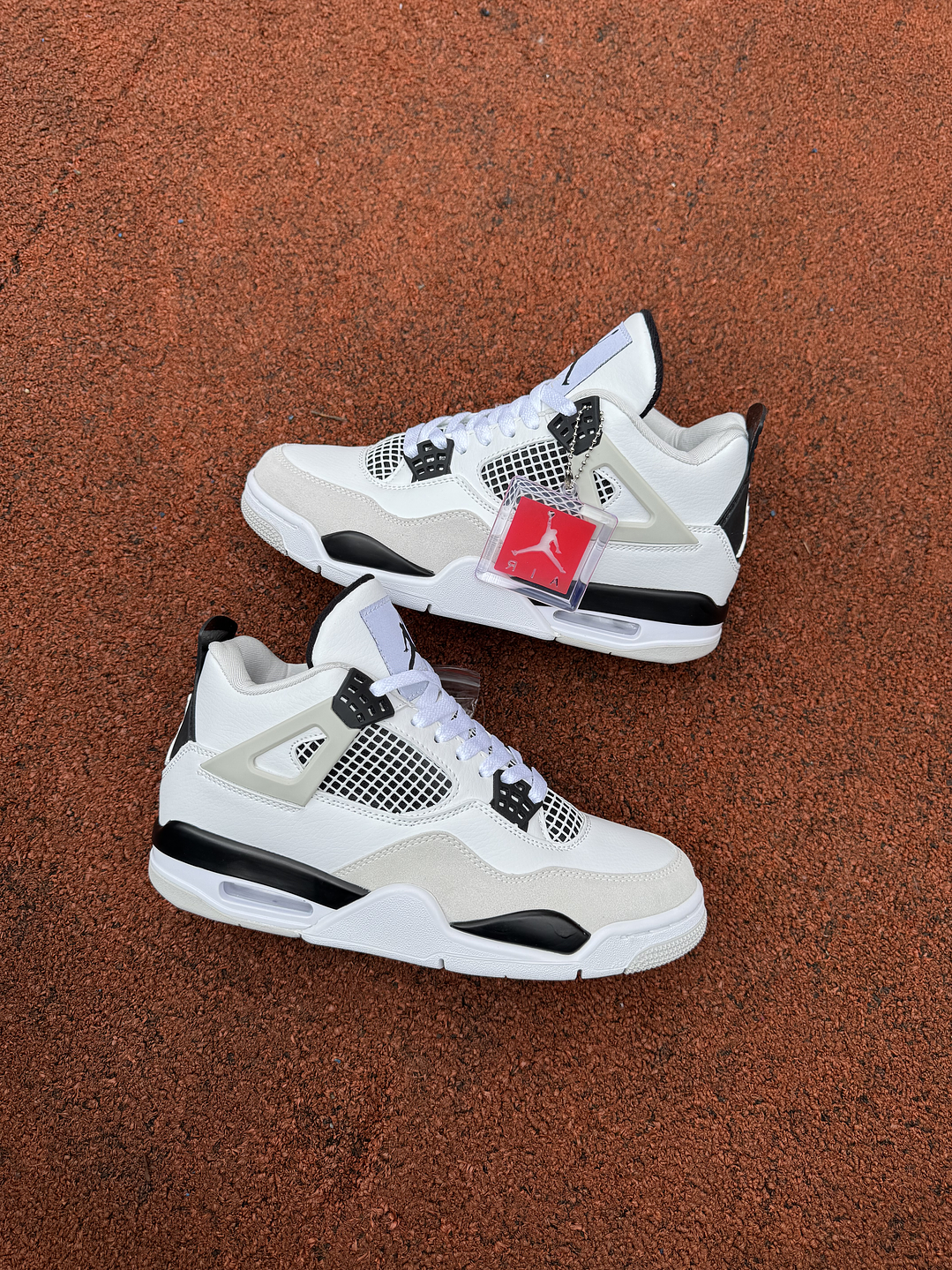 Jordan Retro 4 Military White Black  5