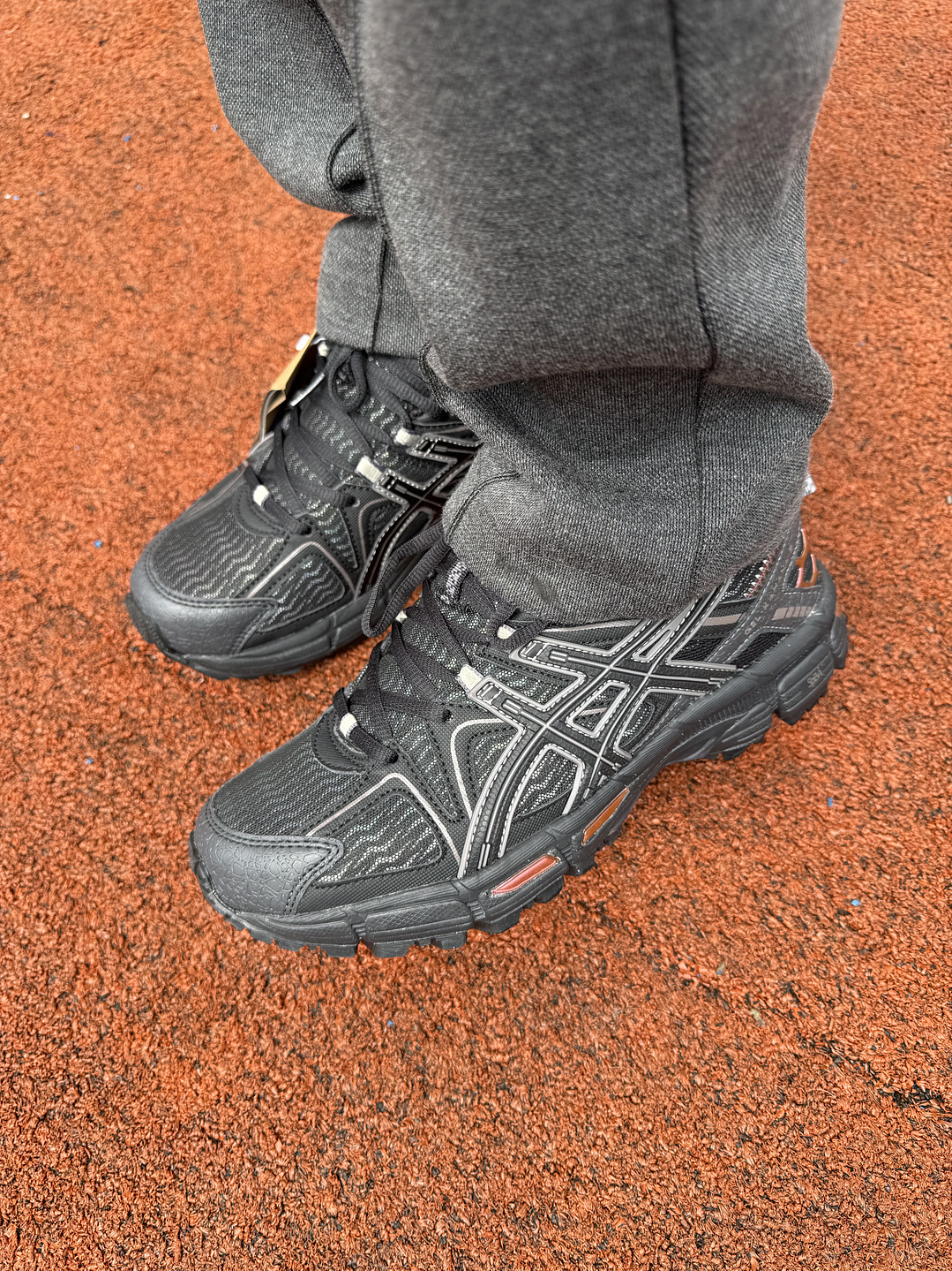 Asics Kahana 8 Black  2