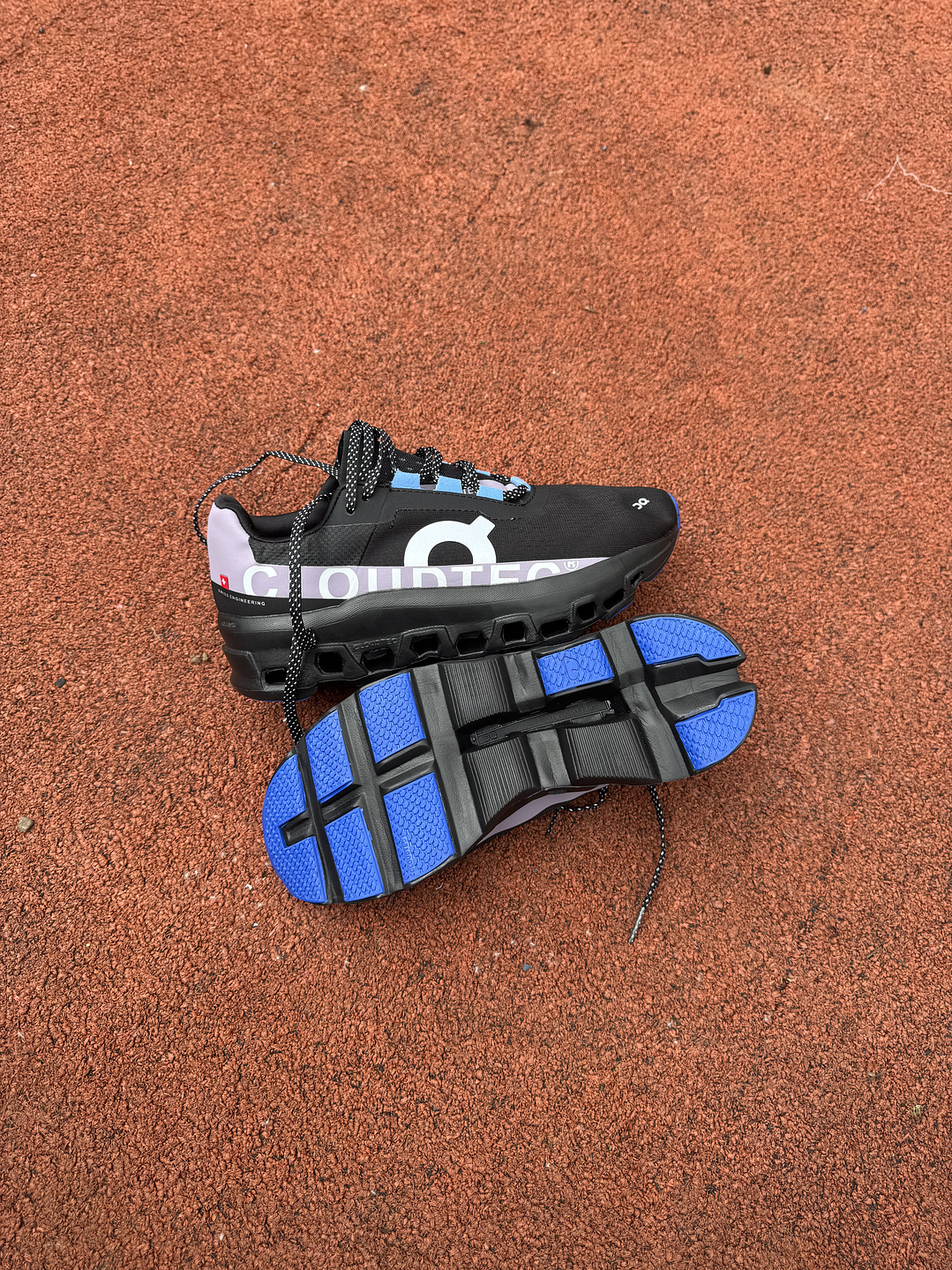 On Cloudmonster Black  5