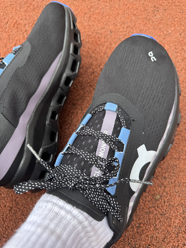 On Cloudmonster Black  3