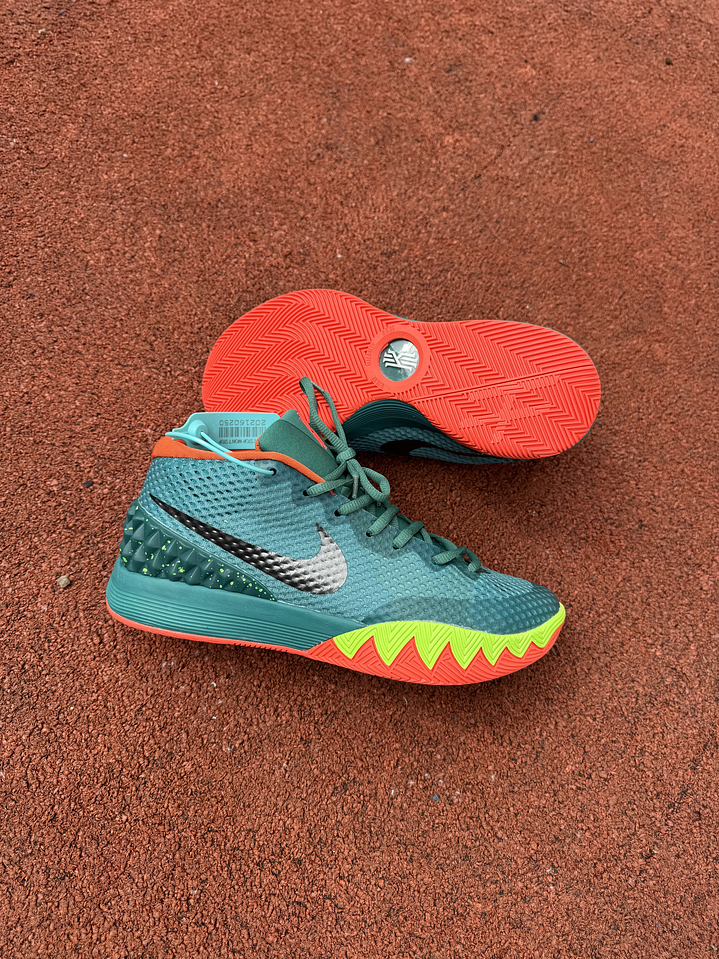 Nike Kyrie 1 Green  5
