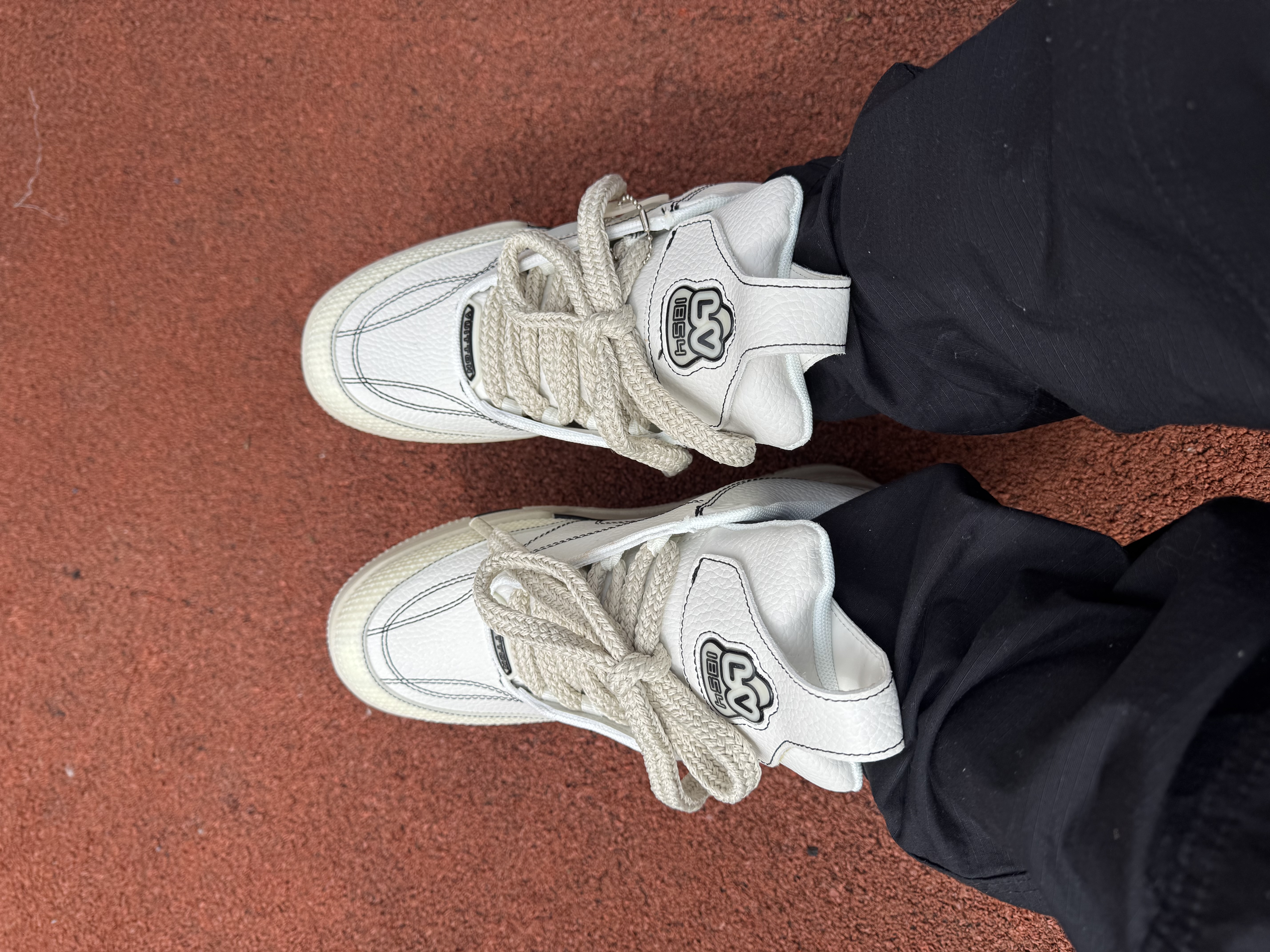 Louis Vuitton Skate Beige Premium  7