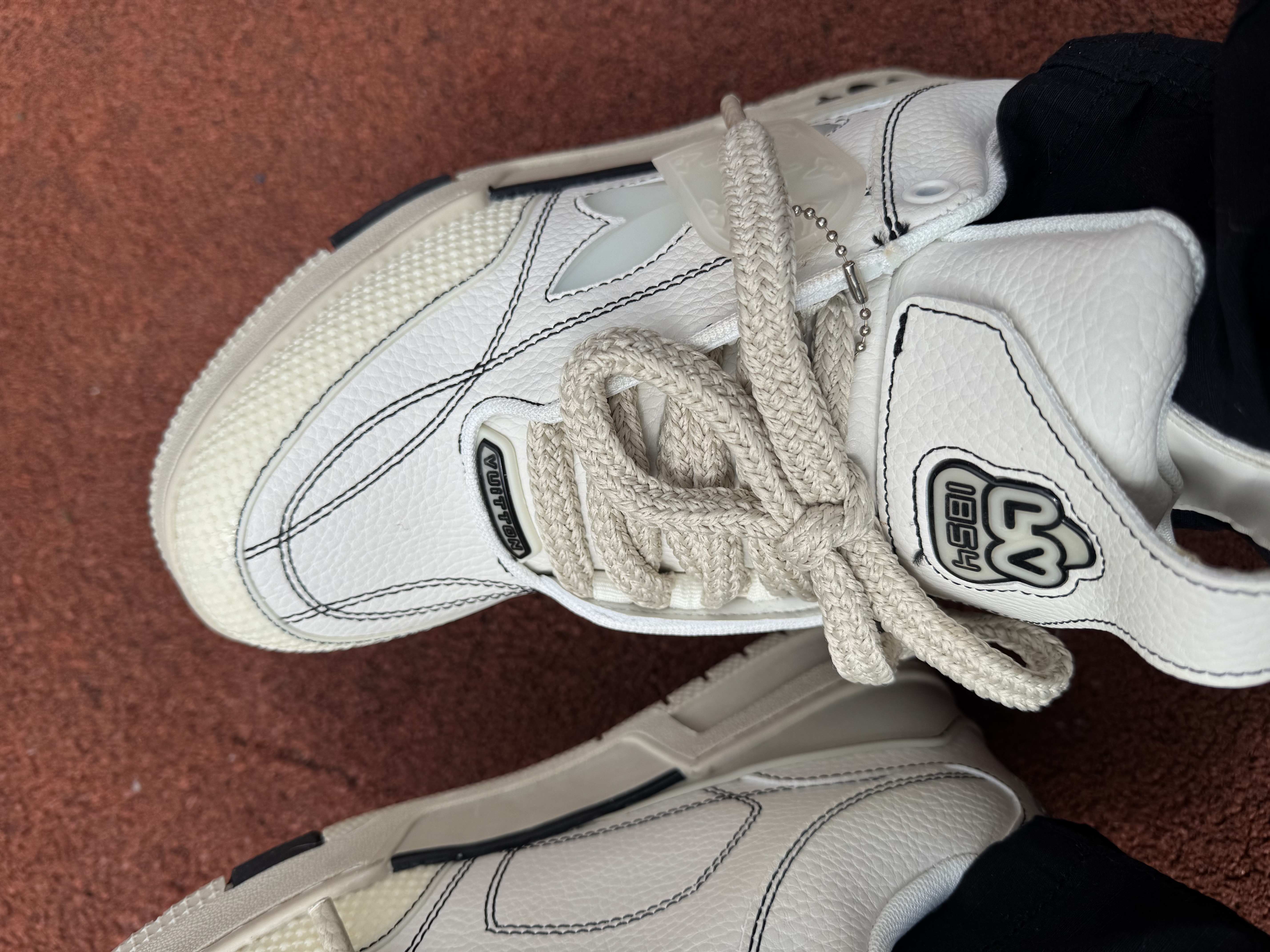 Louis Vuitton Skate Beige Premium  4