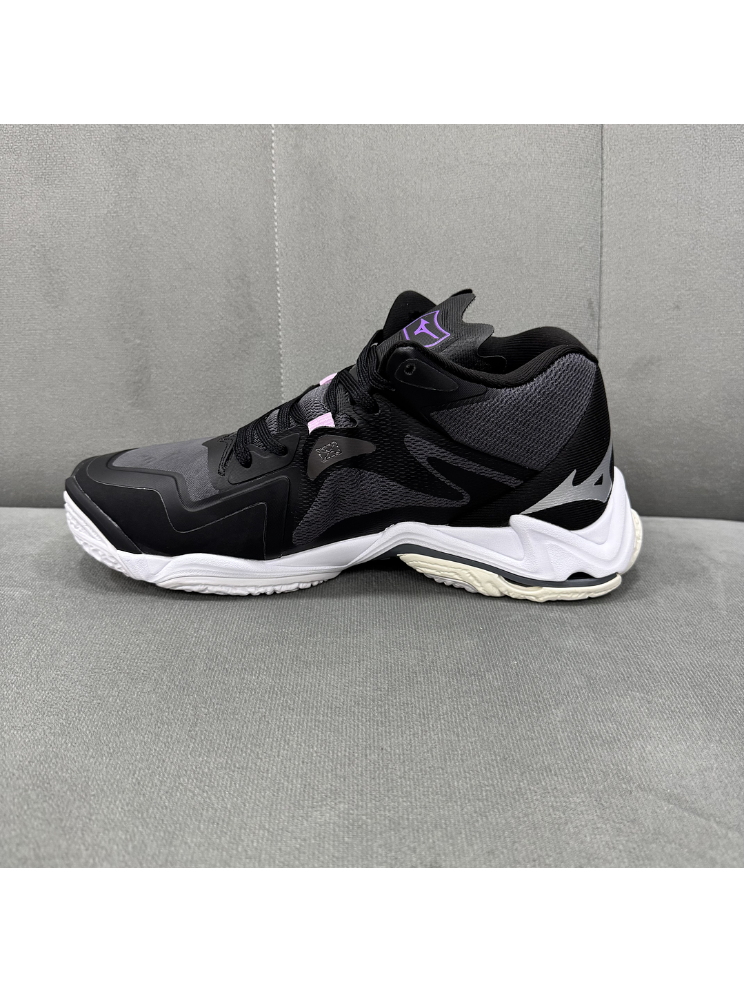 Mizuno Wave Z8 Black  2