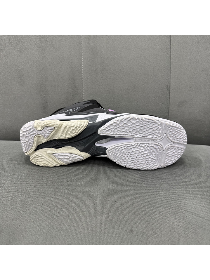 Mizuno Wave Z8 Black  3