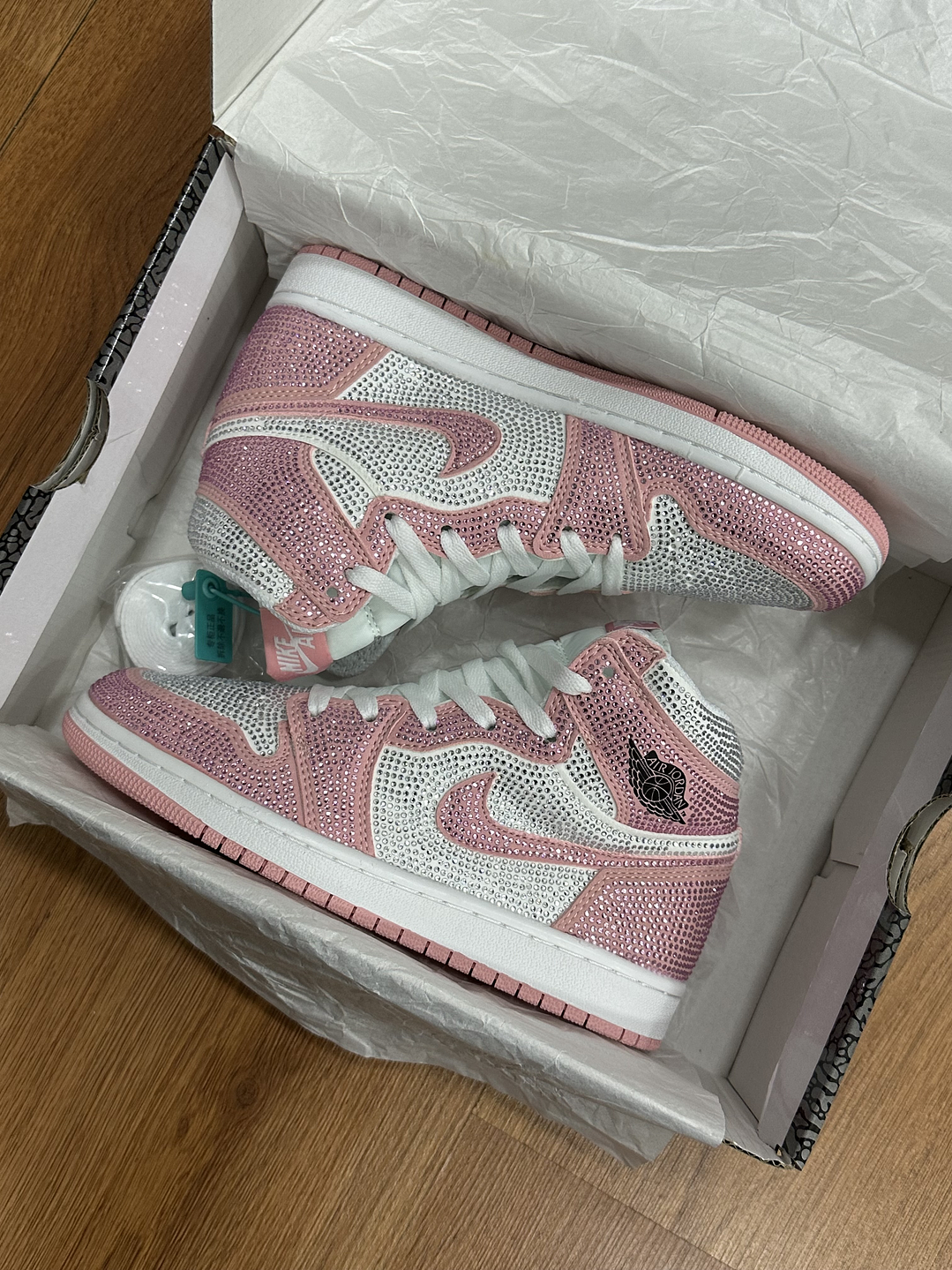 Jordan Retro 1 High Swarovski Pink 2