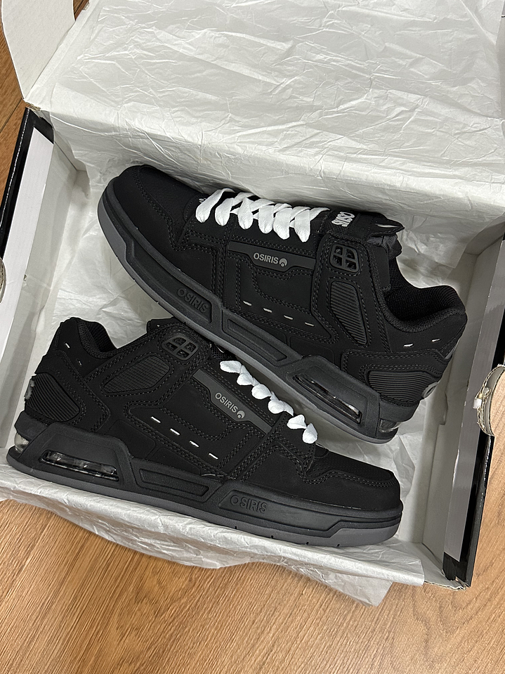 Osiris Peril Black White  1