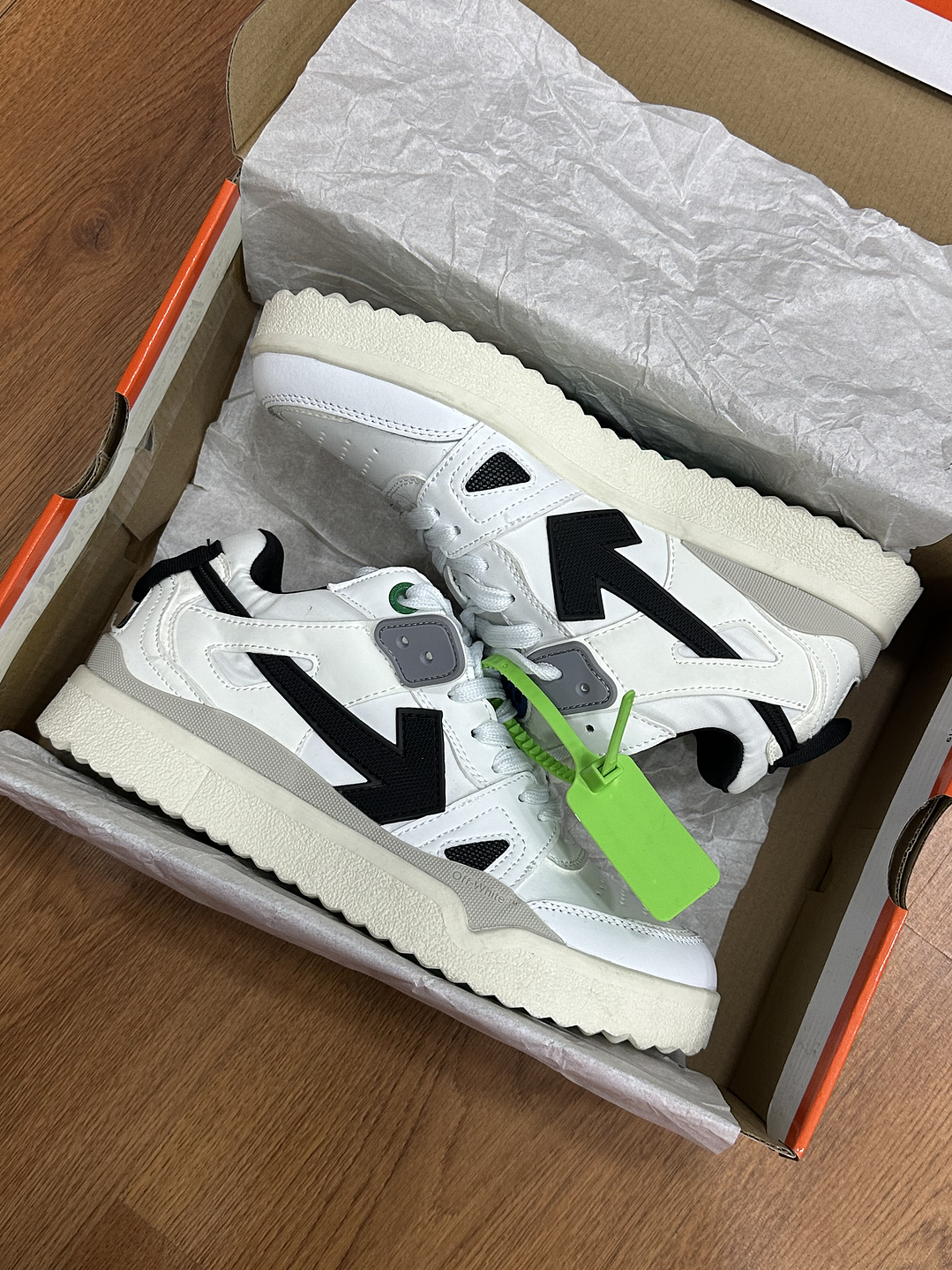 Off White Sponge Mid  2