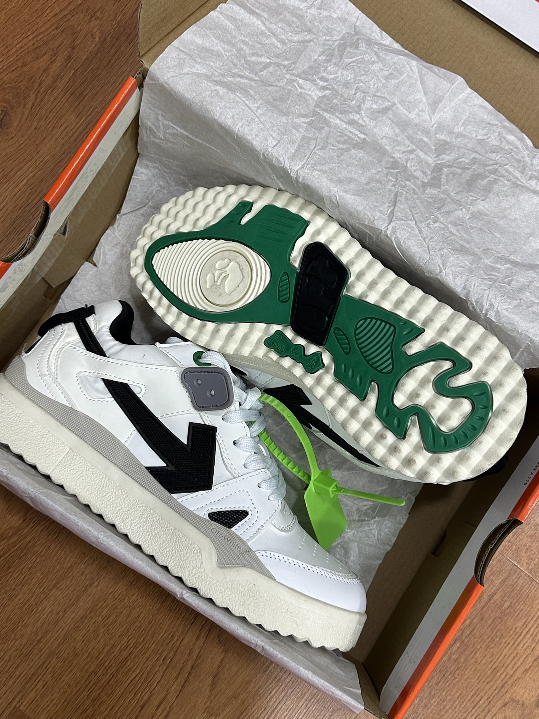 Off White Sponge Mid  3