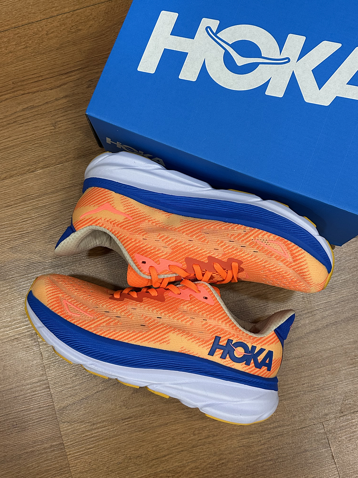 Hoka Clifton 9 Orange  2