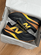 New Balance Elite V4 Black Orange  - Miniatura 2