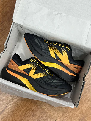 New Balance Elite V4 Black Orange 