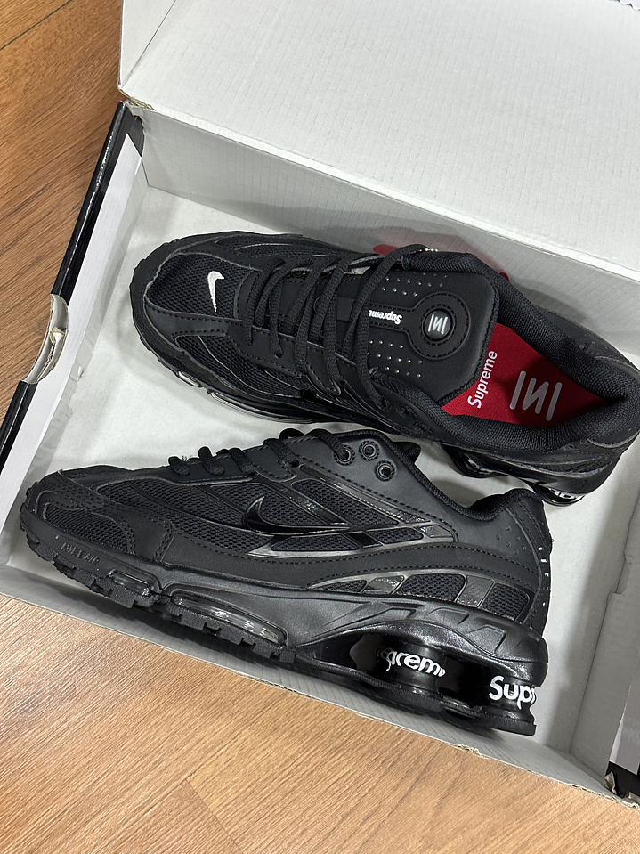 Nike Shox X Supreme  3