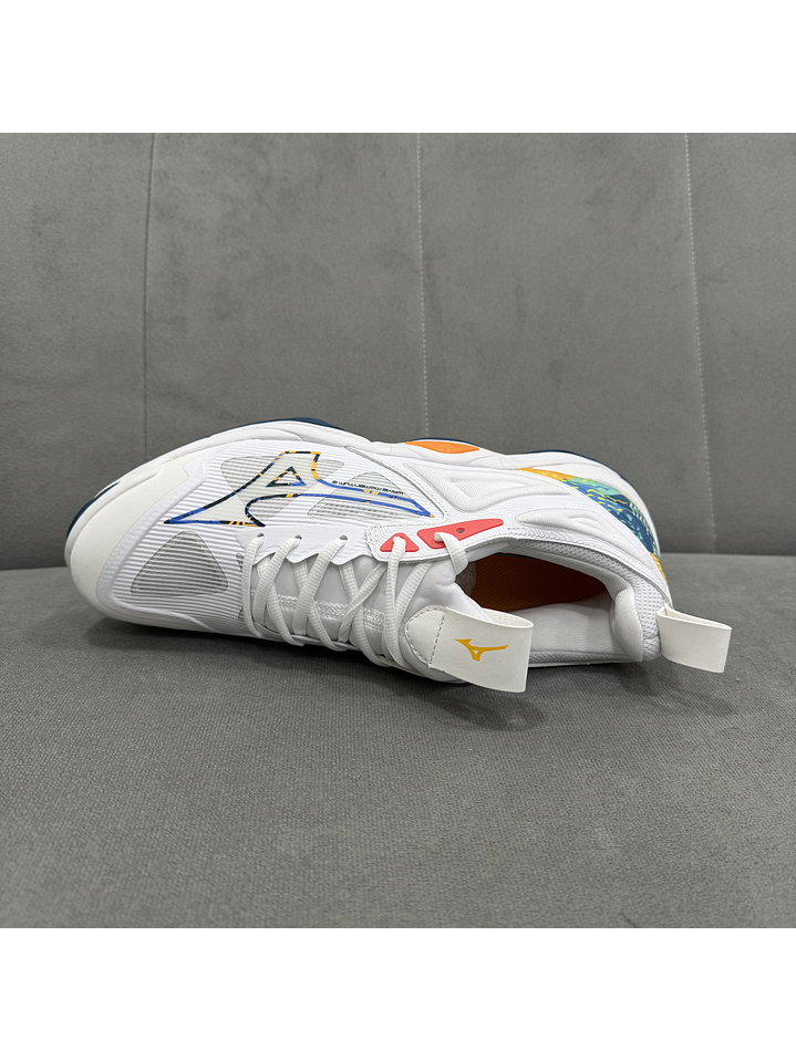 Mizuno Momentum 3 White  3