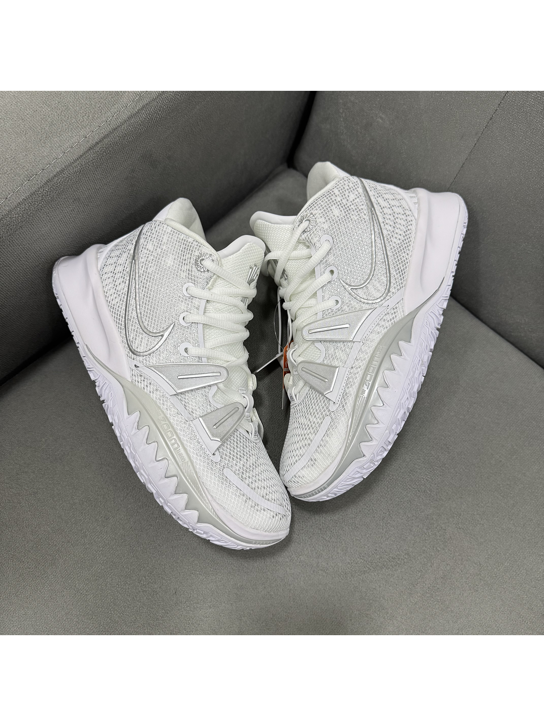 Nike Kyrie 7 Total White  2