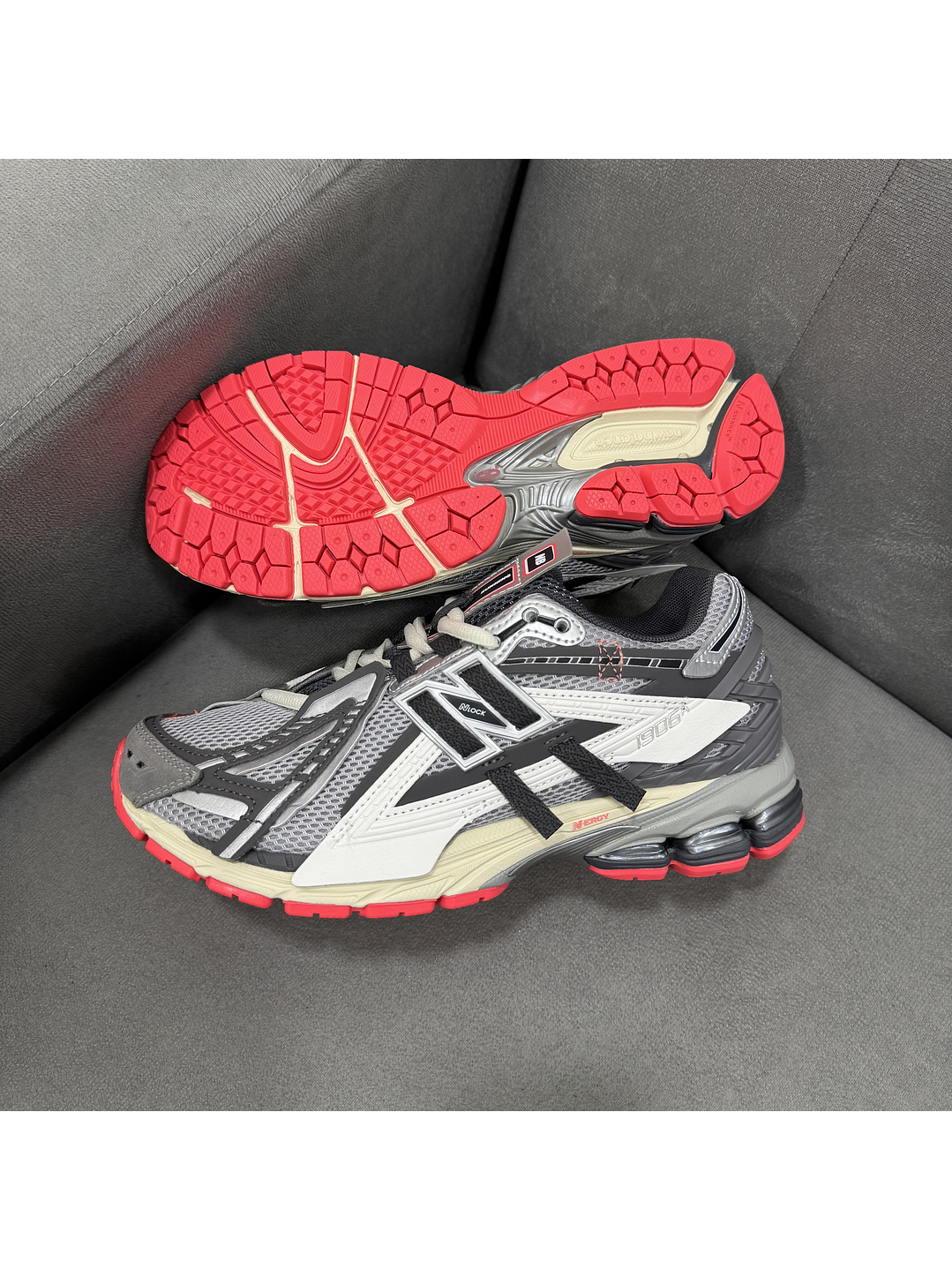 New Balance 1906r Gris Naranja  3