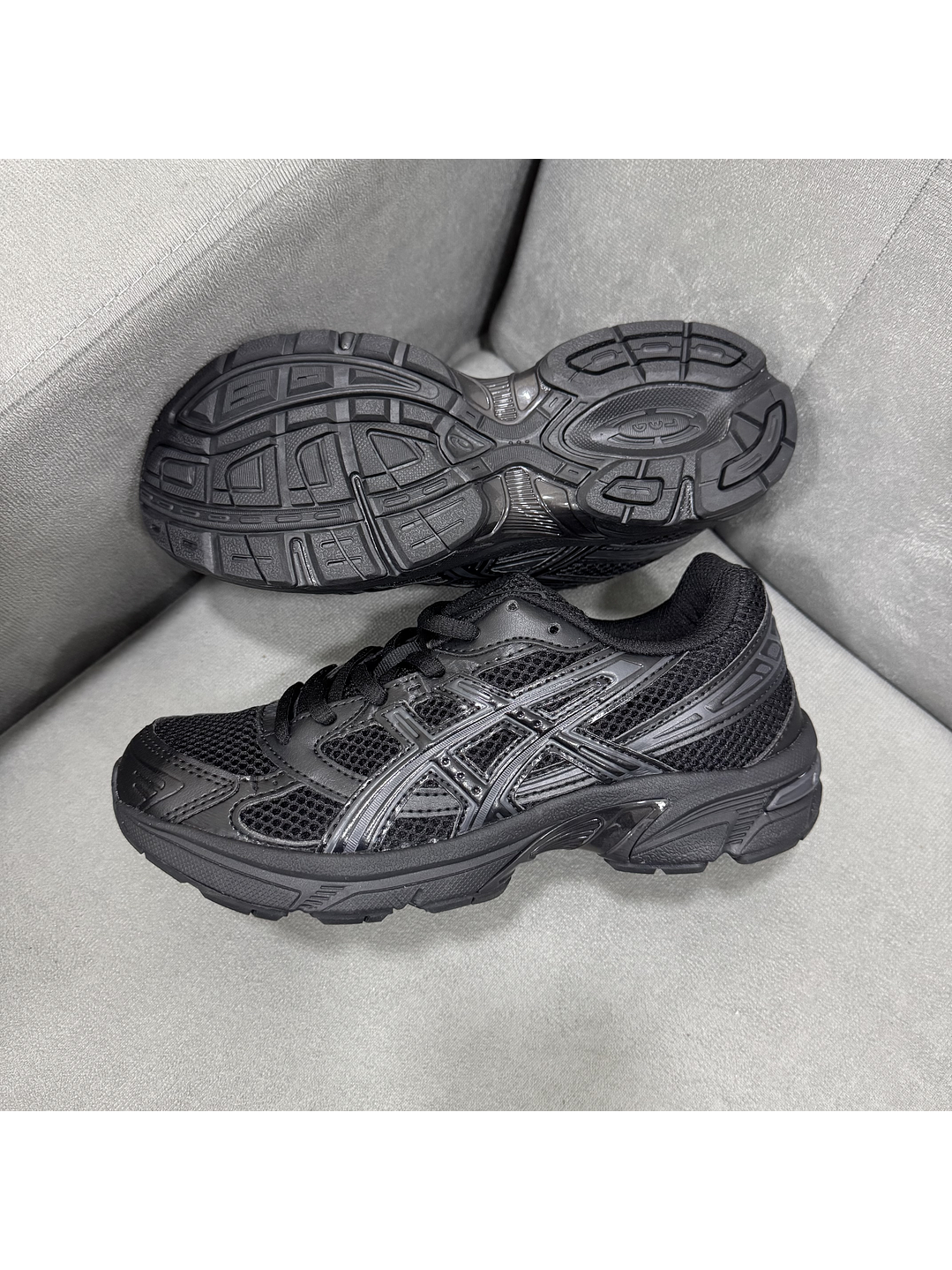Asics GT-1130 Black 1