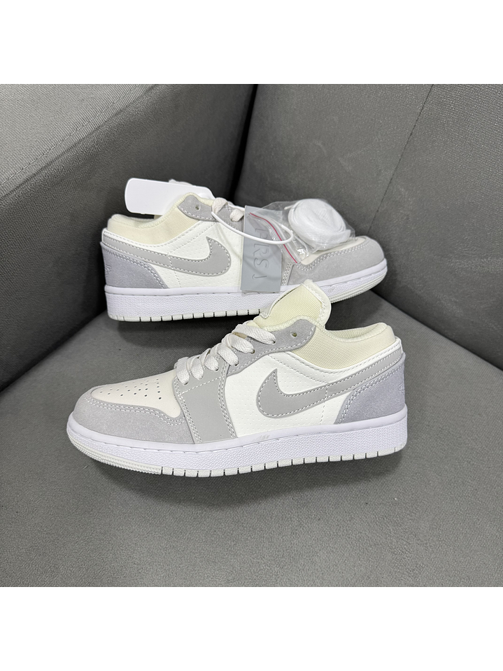 Jordan Retro 1 Low Paris  1