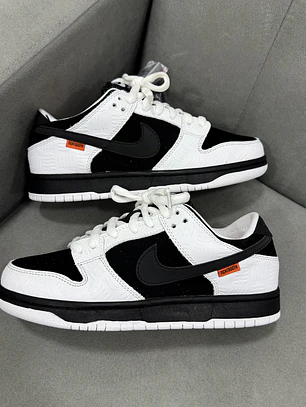 Nike Sb Dunk Tightbooth 